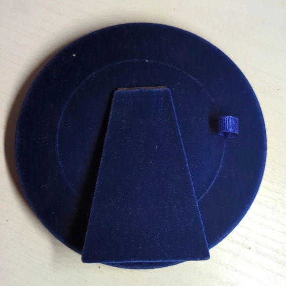 Sterling Silver Round photo frame - Picture 2 of 2